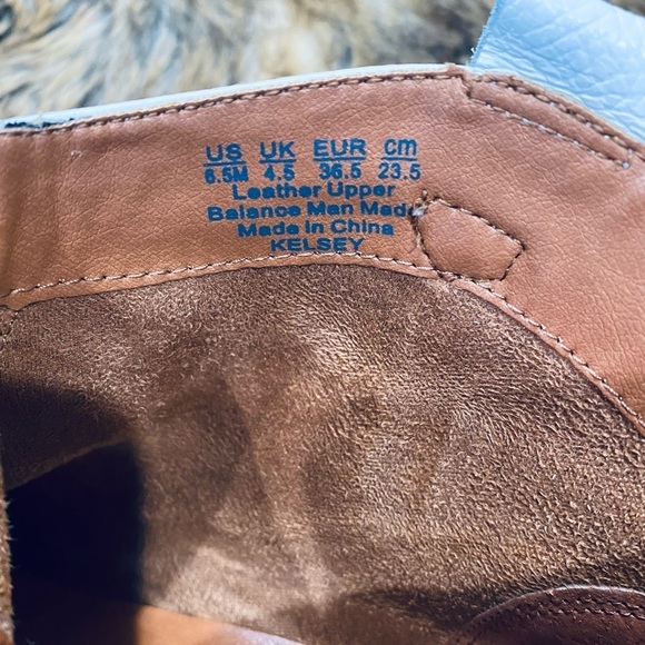 Copy - Zodiac KELSEY BOOTIES WHITE LEATHER - Picture 7 of 9